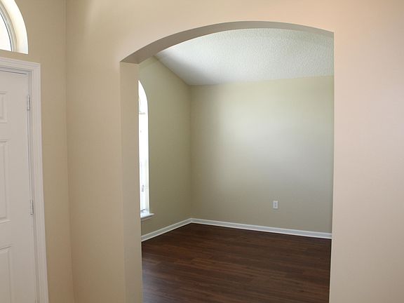 5th image of 13296 Smithwick Ln