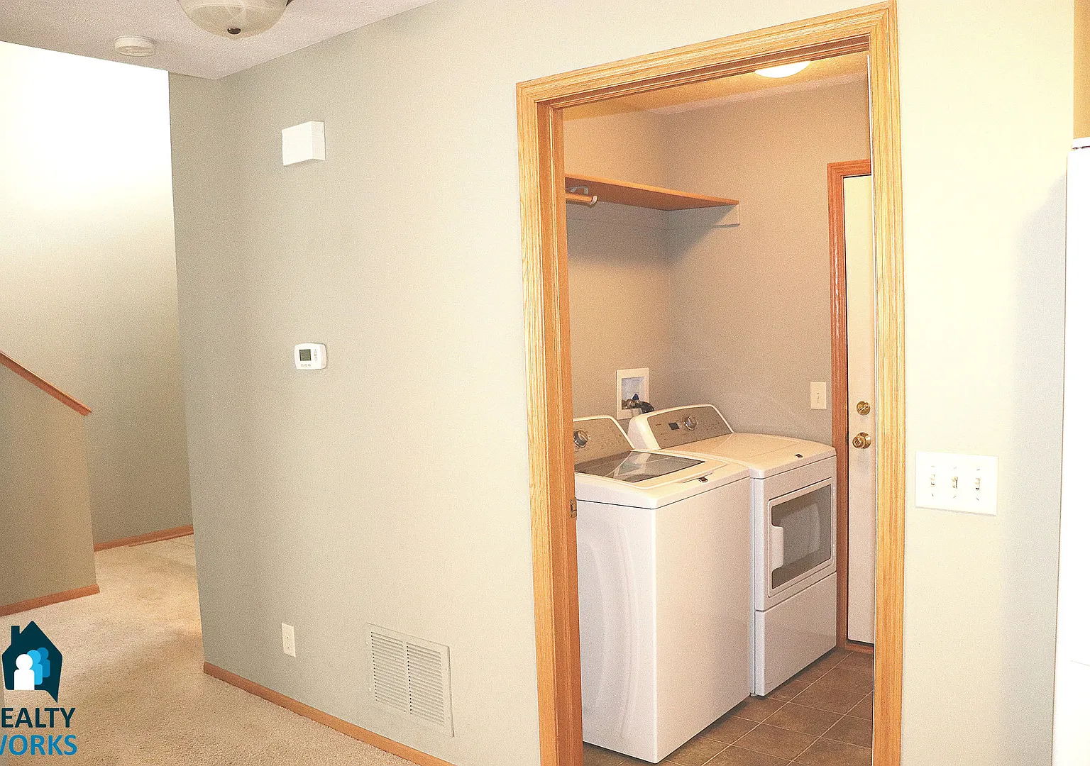 Lovely 3 bed Townhome! — Photo 3
