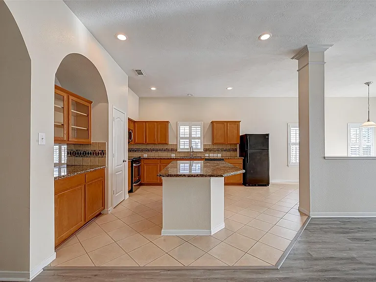 6923 Grants Hollow Ln — Photo 16