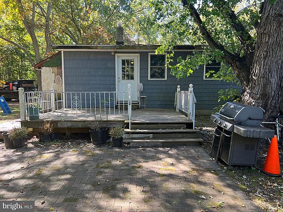 2nd image of 143 Park Ave