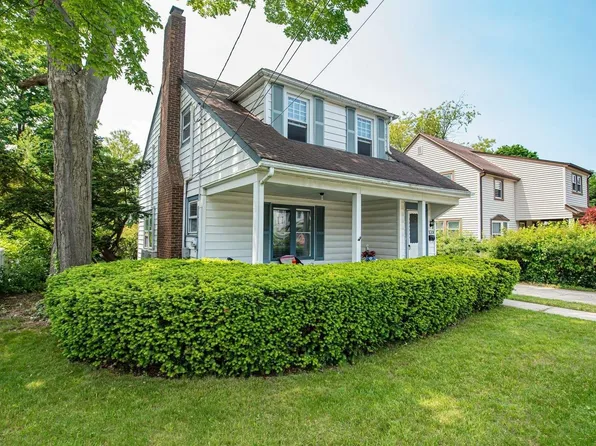 139 Marcellus Road, Mineola, NY 11501