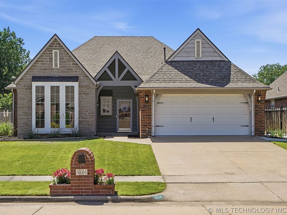 1st image of 404 N Eucalyptus Ave