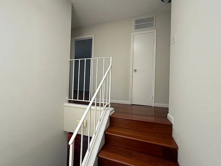 3423 Catalina Ave — Photo 10