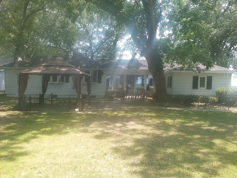 1st image of 2722 N Peterson Beach Dr