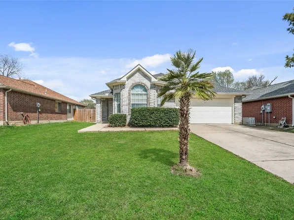 22614 Willow Branch Ln, Tomball, TX 77375