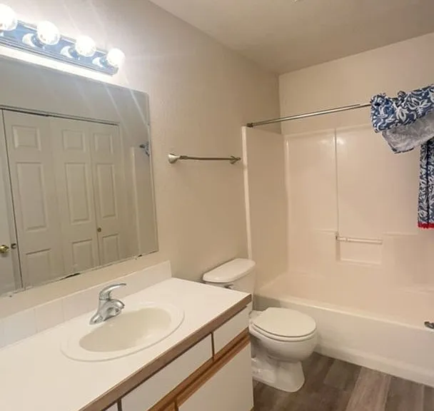 2002 SW Canyon Dr #20 — Photo 9