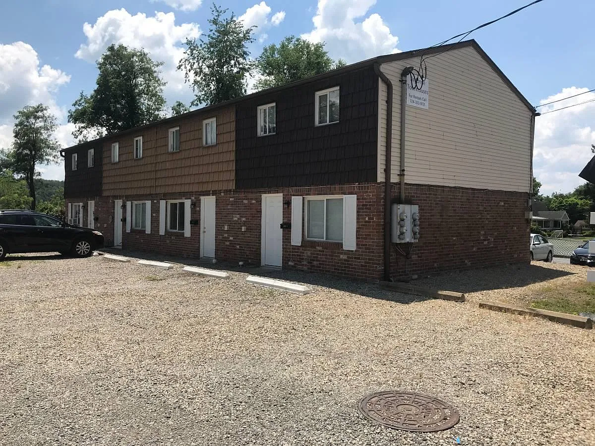 2 bed, 988 sqft, $1,075 — Photo 1
