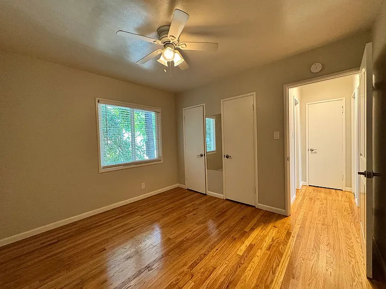2523 N Street — Photo 8