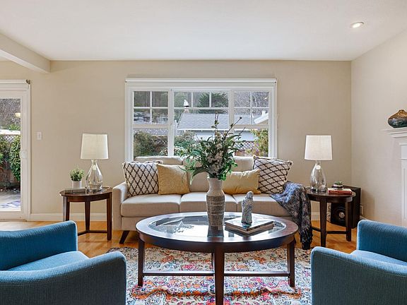 5th image of 1027 N Rosita Ct