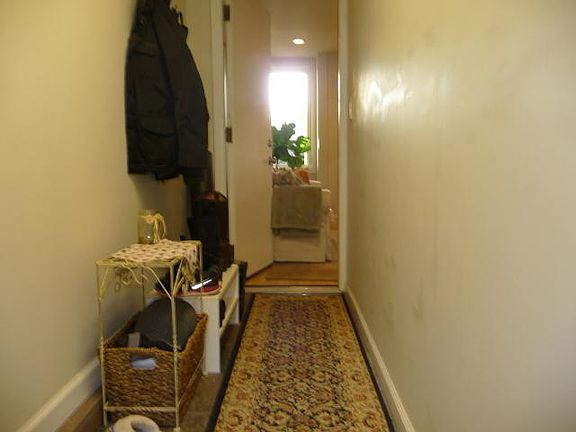 2nd image of 472 Utah St #A