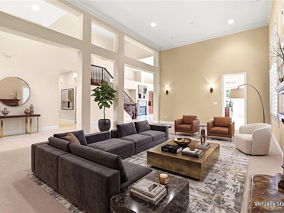 2nd image of 309 Whitcliffe Ct