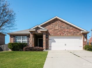 208 Dodge City Trl, Newark, TX 76071