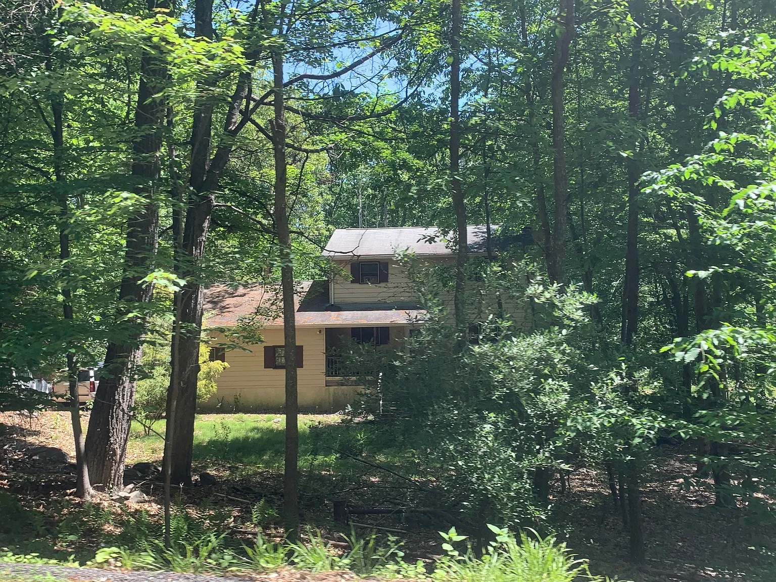 277 Remington Rd photo 1