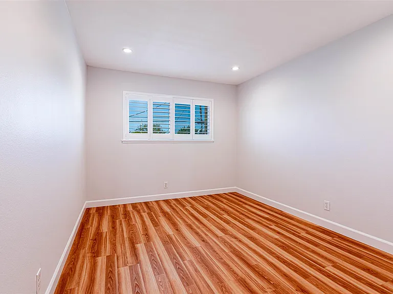 15951 Belfast Ln — Photo 16