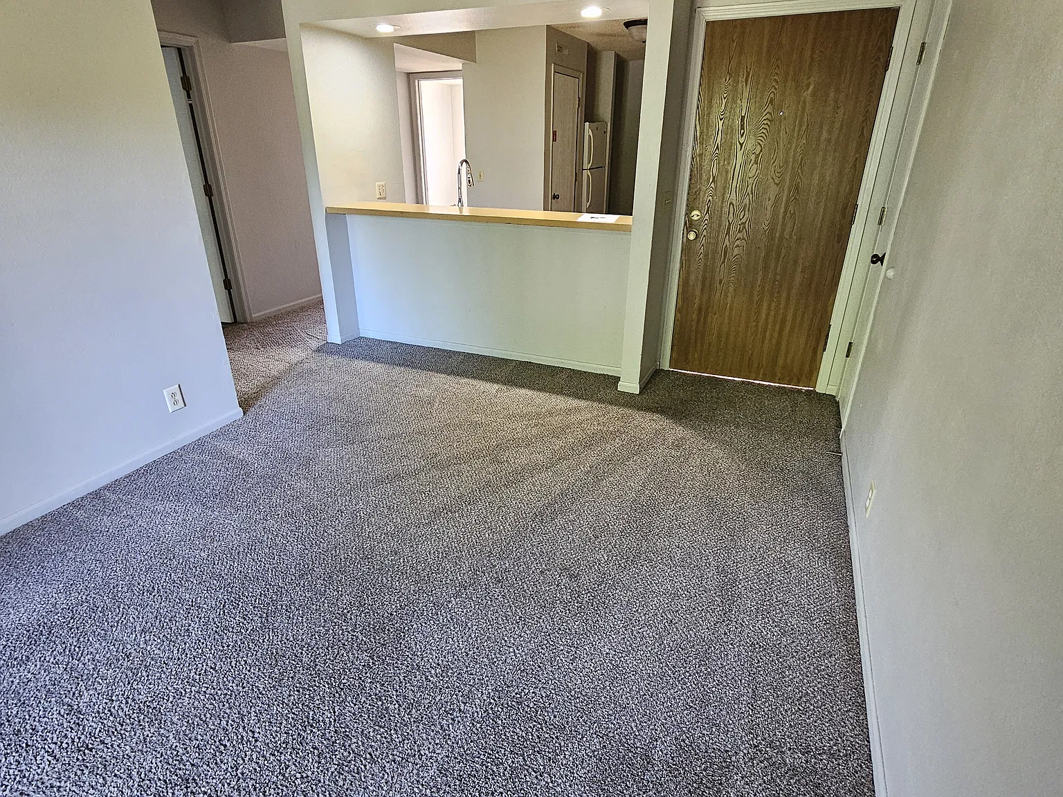 2 bed, 940 sqft, $875 — Photo 4