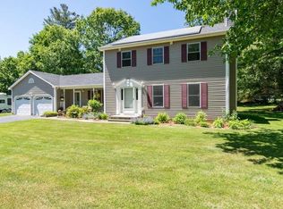 6 Raymond Dr, Essex Jct, VT 05452