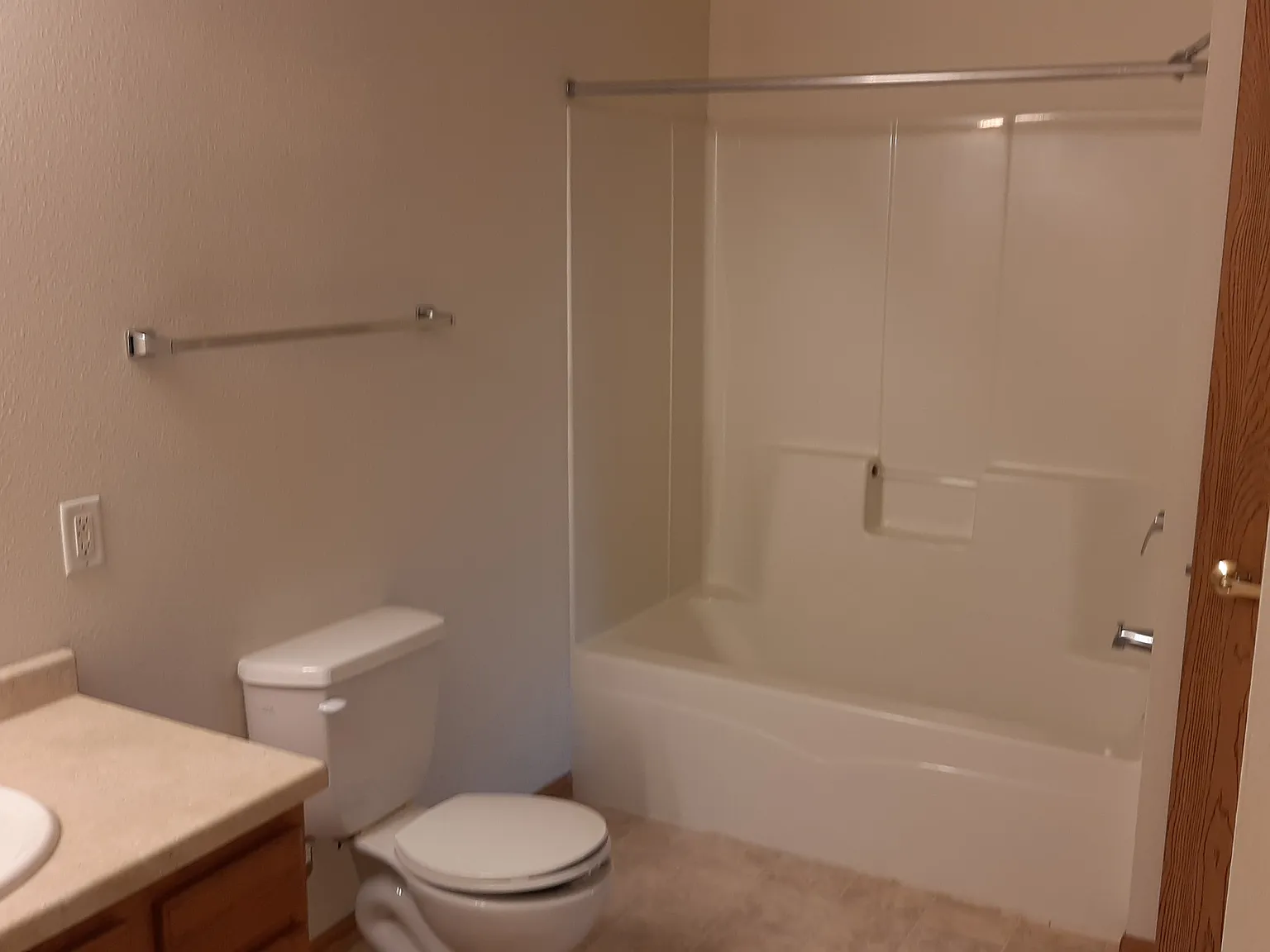 Riverwood Apartments — Photo 4