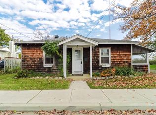 995 Reef Rd, Fairfield, CT 06824