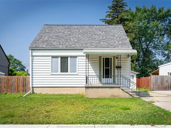 1743 Francois Rd, Windsor, ON N8Y 4M1