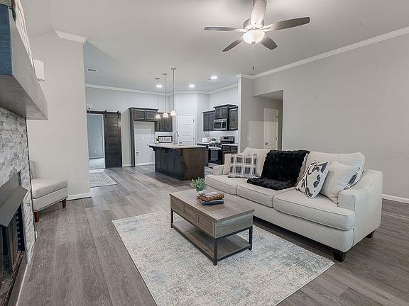 5th image of 15708 Vermillion Dr