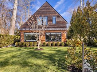 16 Roosevelt Rd, Montauk, NY 11954