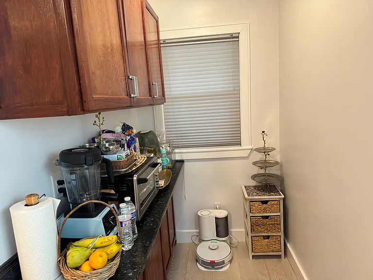 264 Belmont St #1 — Photo 3