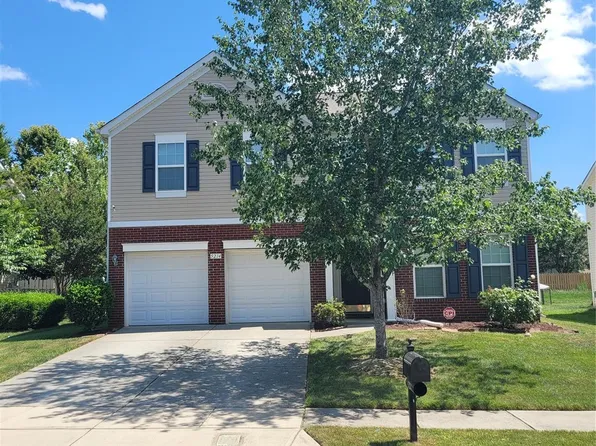 5214 Coffeeberry Ln, Charlotte, NC 28227
