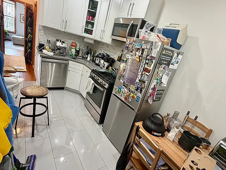 277 Devoe St #3 — Photo 4