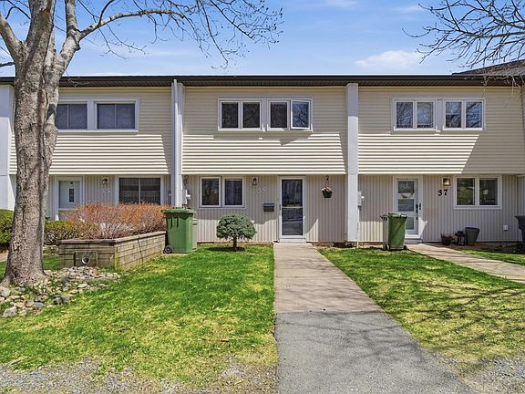 2nd image of 35 Limerick Rd