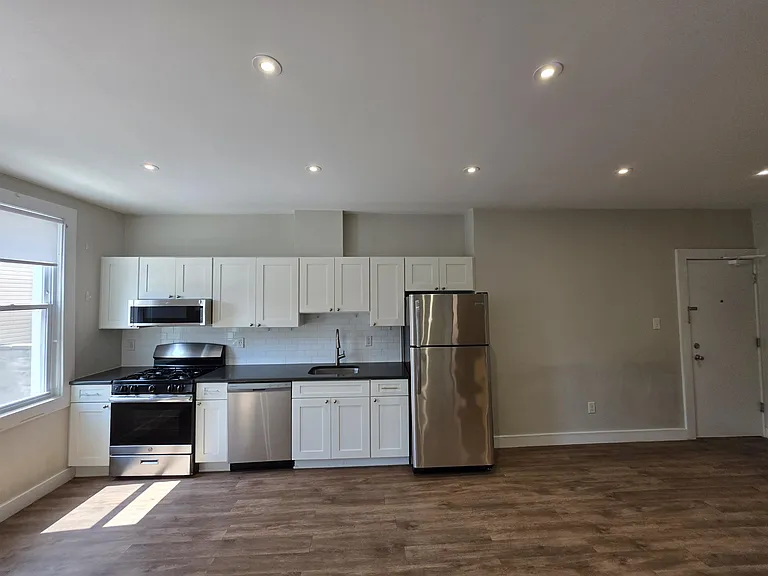 510 Kennedy Blvd — Photo 6