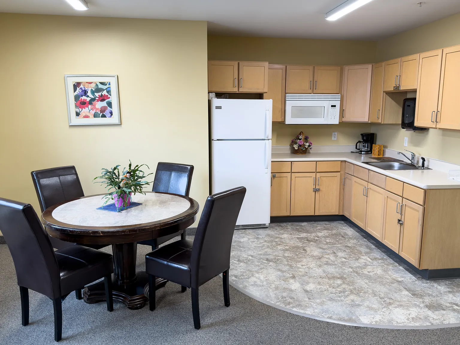 Reynolds Pointe Senior Apartments — Photo 4