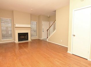 2626 Holly Hall St APT 202, Houston, TX 77054