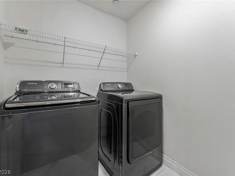 8448 Vulturo Ave — Photo 32