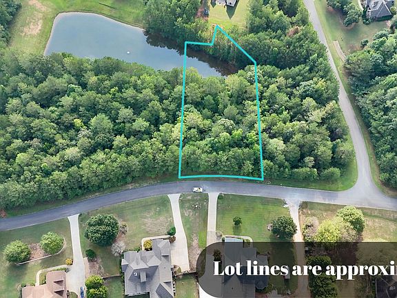 3rd image of 117 Rivers Edge Dr