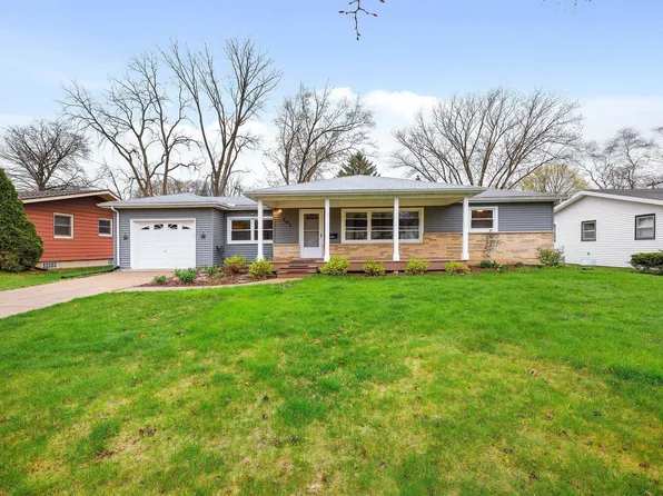 702 Hintze Rd, Madison, WI 53704