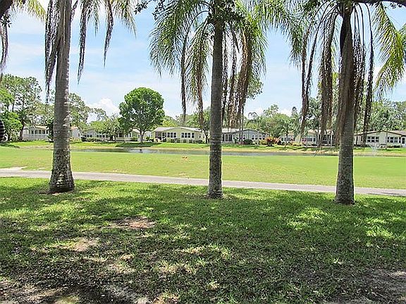 4th image of 4414 San Lucian Ln