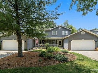 740-42 Cheyenne Ln, Elgin, IL 60123