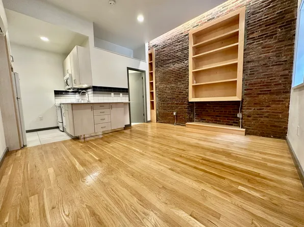 142-144 Bowdoin St, Boston, MA