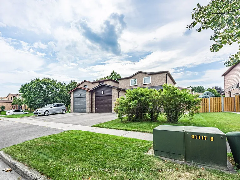 55 Chalmers Cres — Photo 32