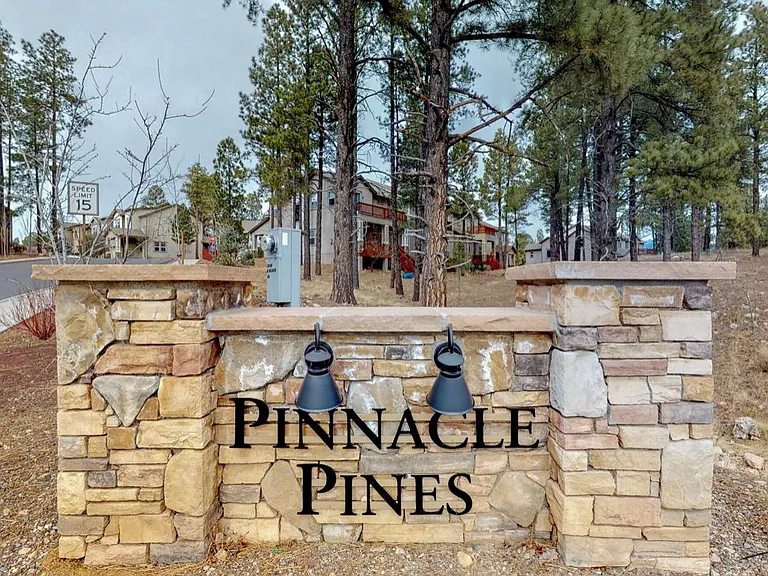 930 E Sterling Ln — Photo 11