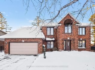 15 Brandy Creek Cres, Ottawa, ON K2M 2B8