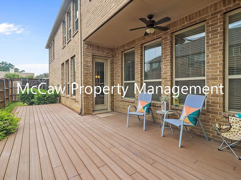 2438 Sunderland Ln — Photo 15