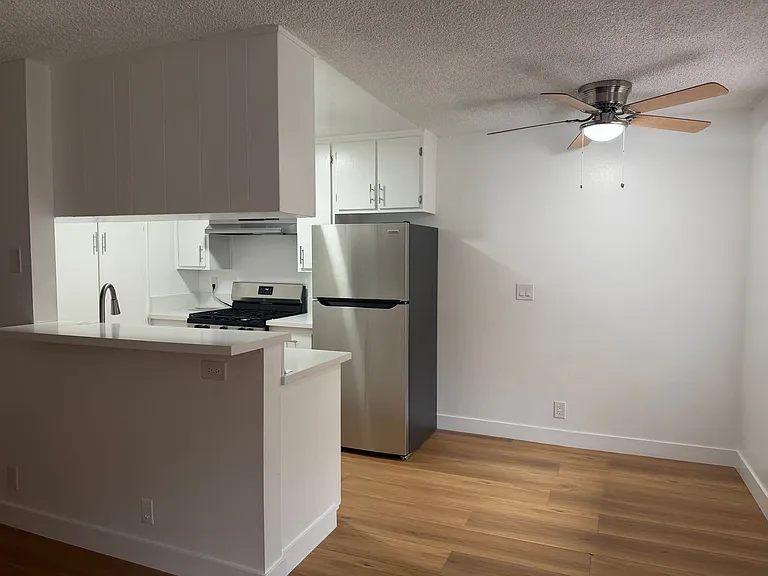 14100 Chadron Avenue — Photo 9