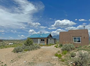 620 Tune Dr, Arroyo Hondo, NM 87513