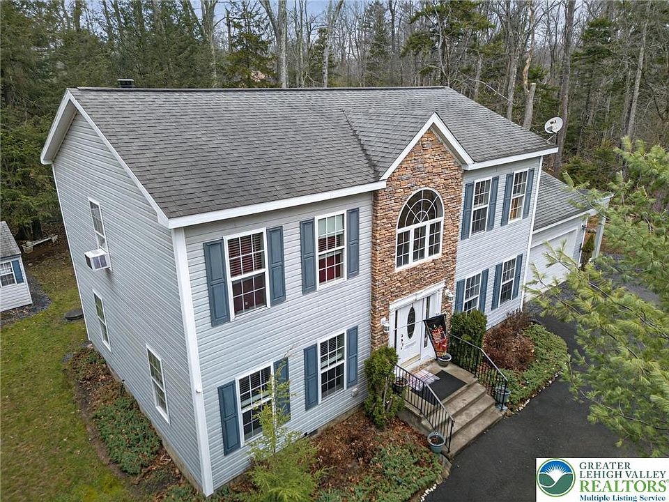 1st image of 216 Pheasant Pl