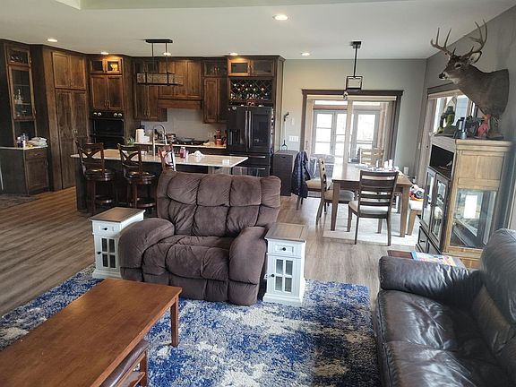 3rd image of 3482 Creek Ridge Drive