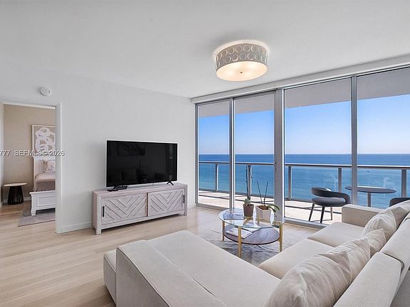 4th image of 17001 Collins Ave APT 2702