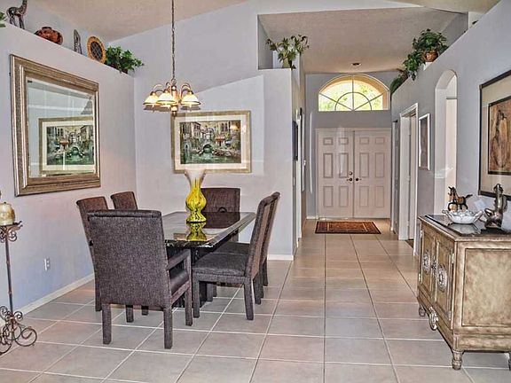 Dining Room / Entryway