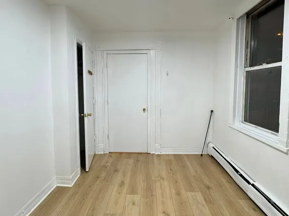 44 Storms Avenue image 3 of 10