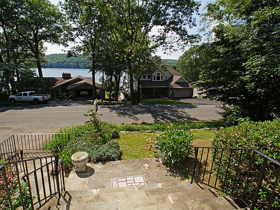 2nd image of 84 Yacht Club Dr